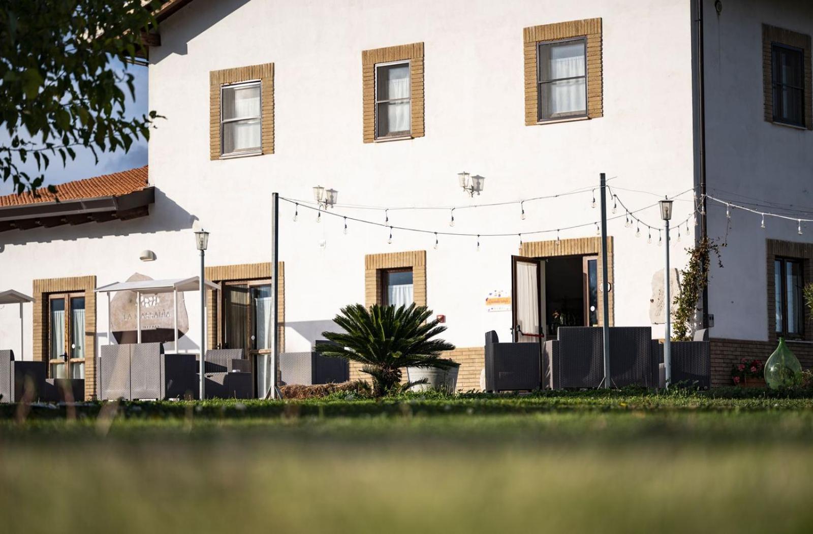 La Massaria Agriresort Orta Nova Exterior photo